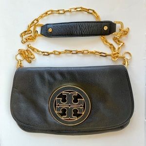Tory Burch Amanda Logo Clutch